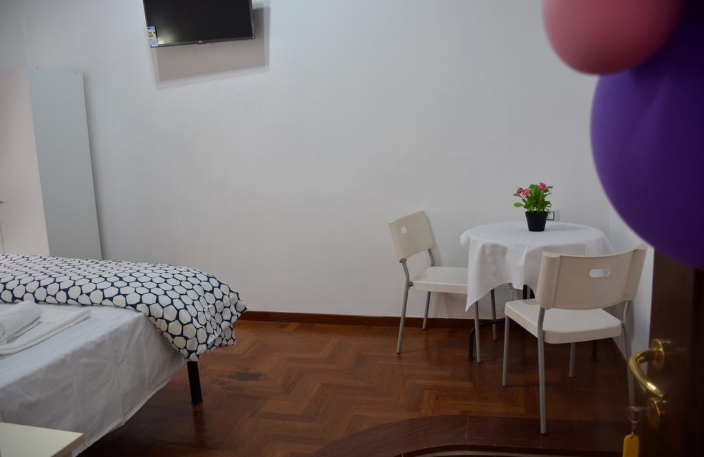 Roma Hotel Srls Bagian luar foto