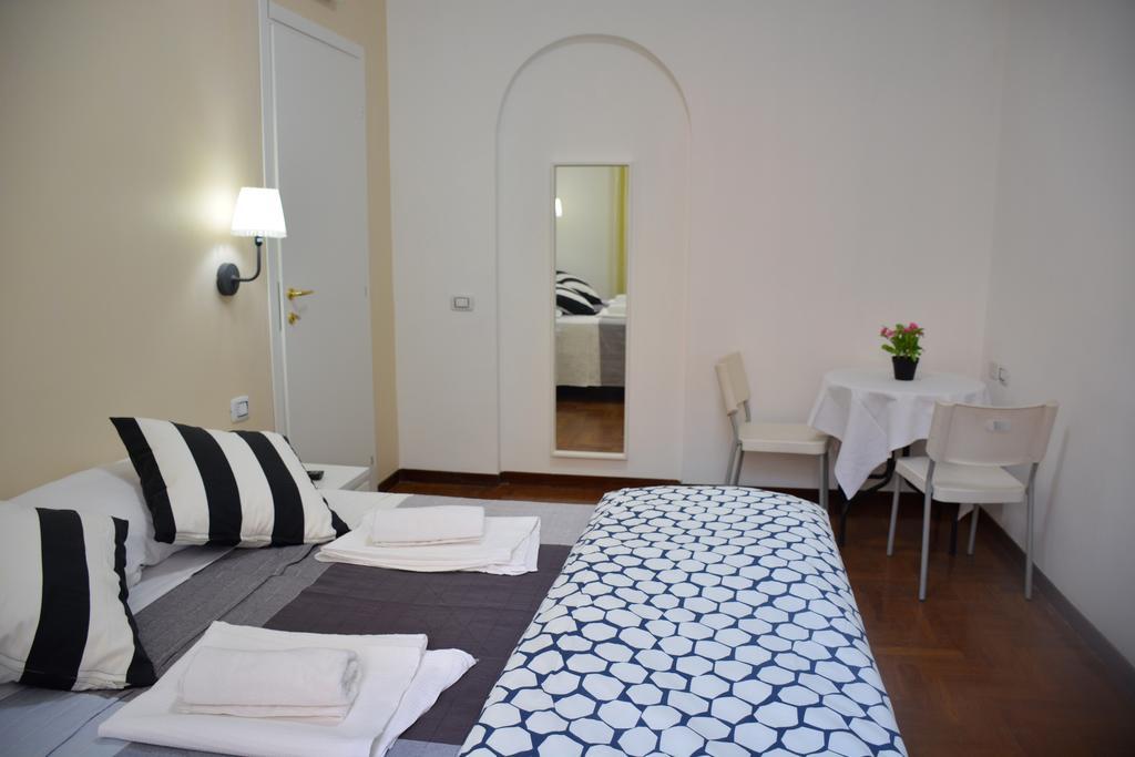 Roma Hotel Srls Bagian luar foto