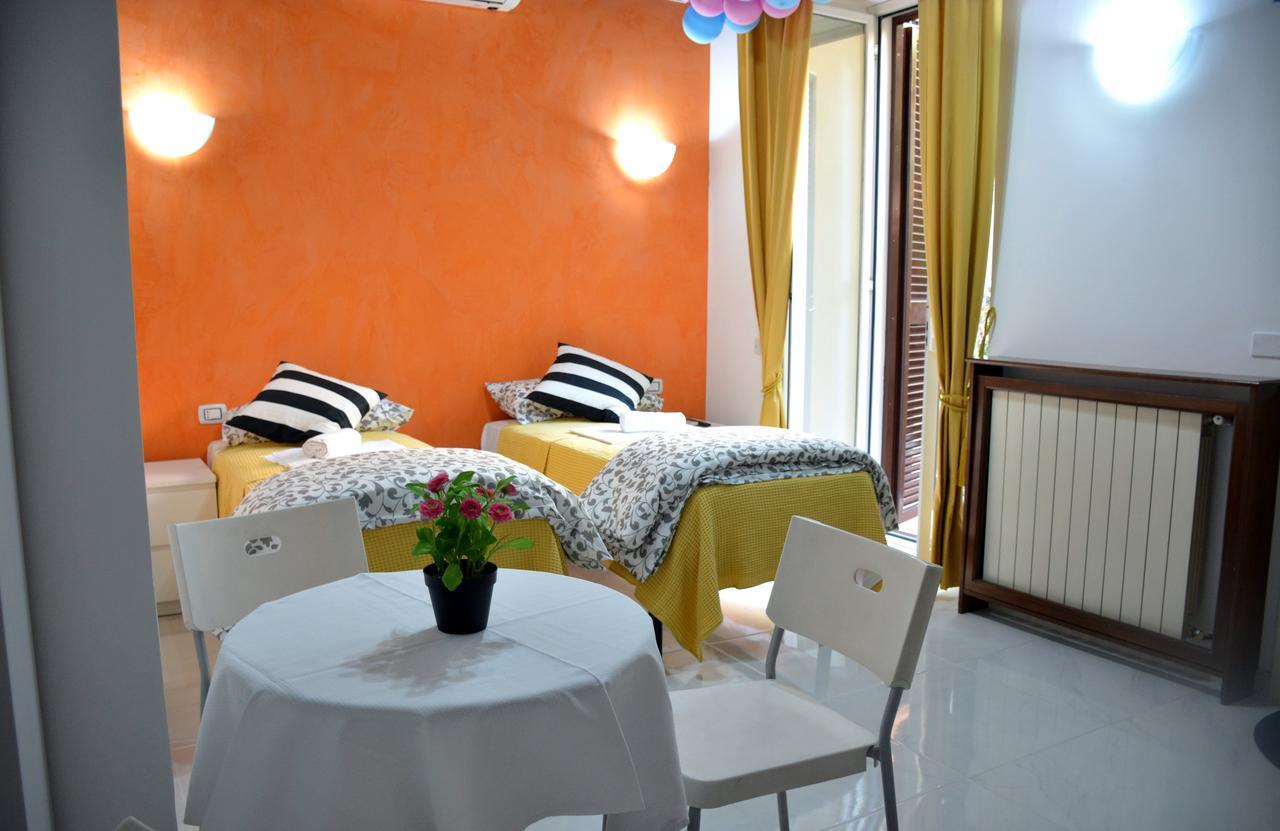 Roma Hotel Srls Bagian luar foto